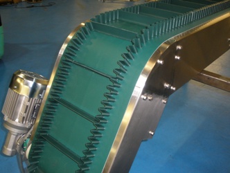 Elevator Conveyor with Flights and Corrugated Sides