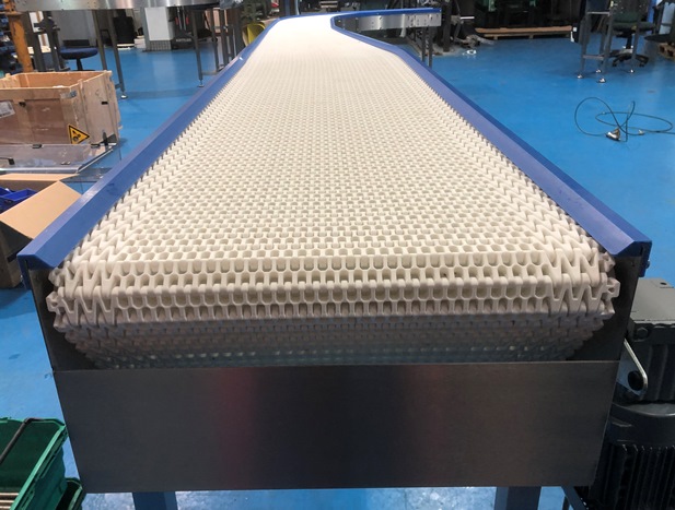 White Plastic Belt Conveyor