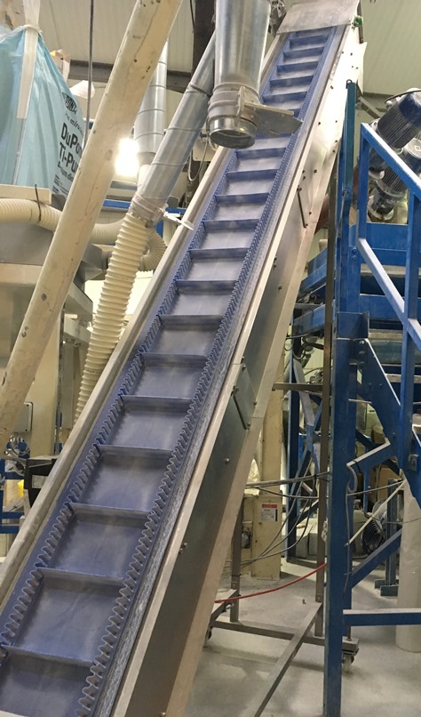Long ncline Conveyor