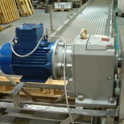 Pallet conveyor