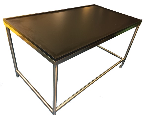 Trespa Tables for Pharmaceutical and Clean Rooms