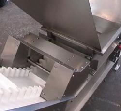 Elevator with side skirts