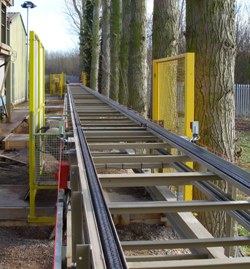 pallet conveyor