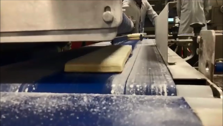 Puff Pastry Conveyor Line with Retractor